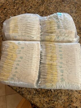 Pampers Size 1 Disposable Baby Diapers - White with Yellow Accents